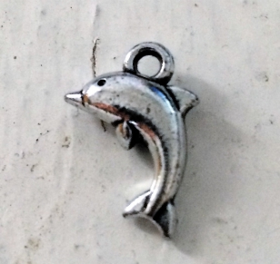 Acrylic Charm SIlver Dolphin 19mm R45 +/ 145 pieces