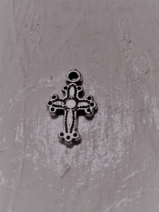 Acrylic Charm Silver Cross 20mm R45 +/ 175 pieces