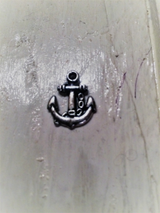 Acrylic Charm Anchor 19mm R45 +/ 252 pieces