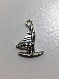 Metal Charm Wind Surfer 26mm R35 (15 pieces)