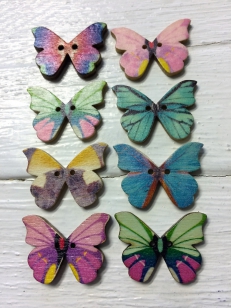 Wood Button Heart - A Lovely selection of Mixed Butterflies with various patterns R40 (20 pieces)